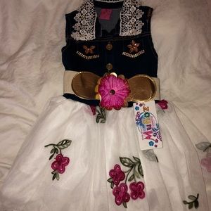 Girls dress